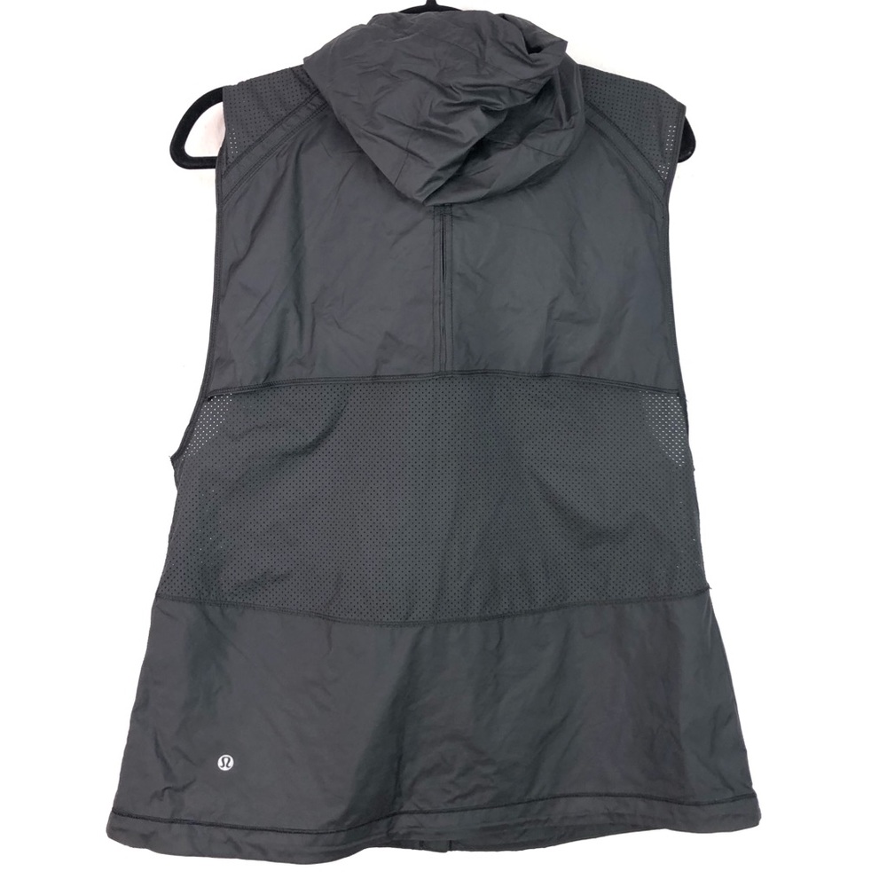 Lululemon lightweight grey vest T16